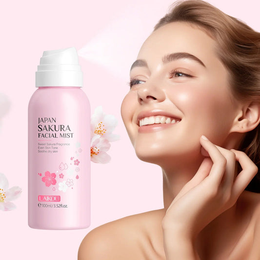 Sakura Facial Mist – Spray Hydratant, Éclaircissant & Tonifiant (100 ml)